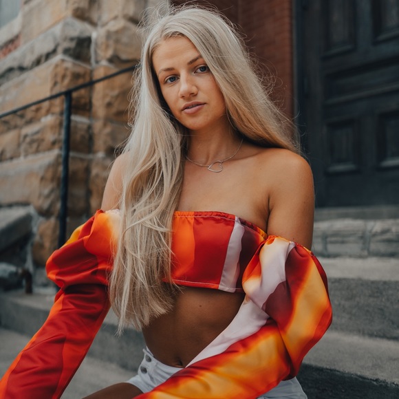 Pretty little thing sunset off the shoulder crop top size 6 - Picture 2 of 6